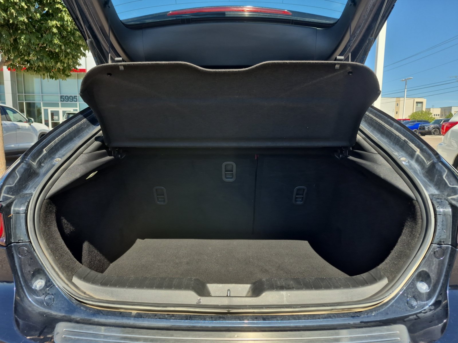 Used 2020 MAZDA MAZDA3 Hatchback w/ Premium Package FWD image 21