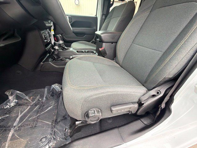 Certified 2025 Jeep Wrangler Unlimited Sport AWD/4WD image 19