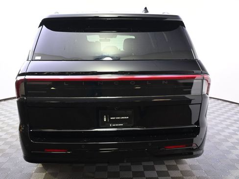 New 2026 Lincoln Navigator L Reserve w/ Jet Appearance Package AWD/4WD image 5