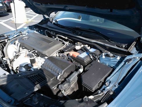 Used 2025 Honda Civic Sport image 32