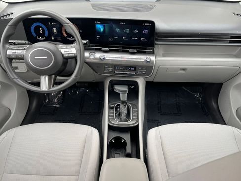 Used 2025 Hyundai Kona SEL image 33