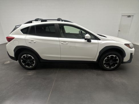 Used 2022 Subaru Crosstrek 2.0i Premium AWD/4WD image 9