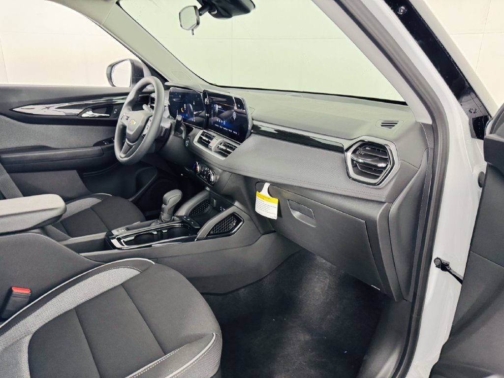 Used 2026 Chevrolet TrailBlazer LS w/ LS Convenience Package FWD image 26