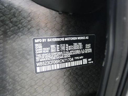 Used 2024 BMW iX xDrive50 w/ Sport Package AWD/4WD image 27
