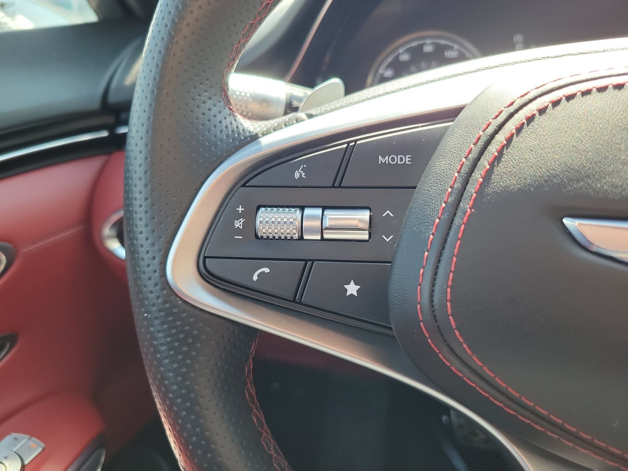 Certified 2024 Genesis GV70 3.5T Sport AWD/4WD image 24