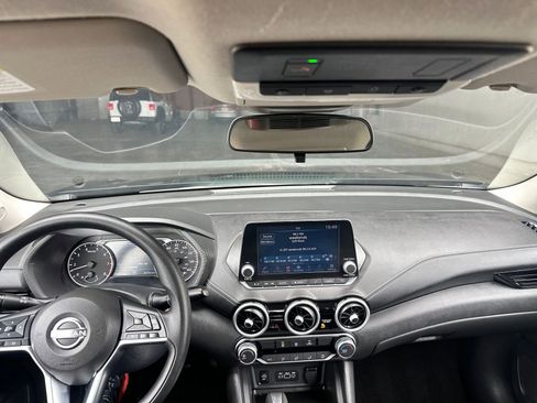 Used 2025 Nissan Sentra SV image 33