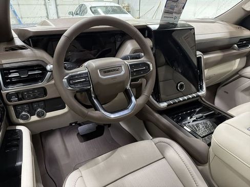 New 2026 GMC Yukon XL Denali w/ Sun & Power Step Package AWD/4WD image 20