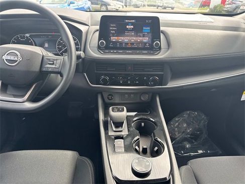 New 2026 Nissan Rogue S image 18