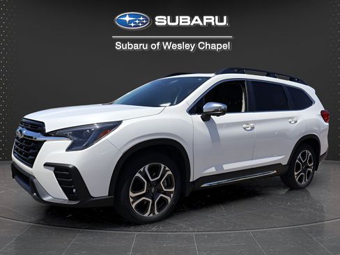 Used 2023 Subaru Ascent Limited w/ Technology Package AWD/4WD image 3