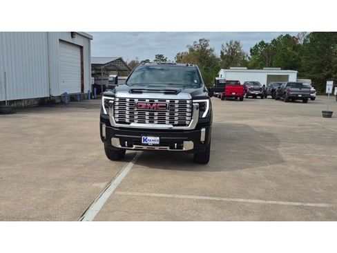 New 2026 GMC Sierra 2500 Denali image 3