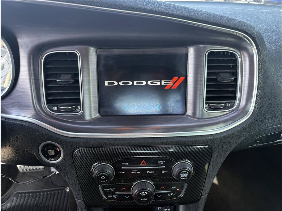 Used 2018 Dodge Charger R/T Scat Pack w/ Dynamics Package RWD image 17