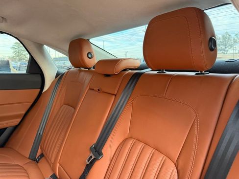 Used 2018 Jaguar XF Portfolio image 18