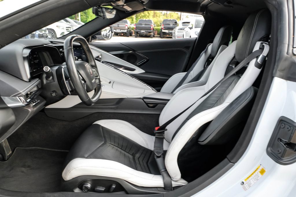 Used 2023 Chevrolet Corvette Stingray Preferred Cpe w/ Z51 Performance Package RWD image 28