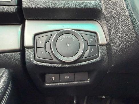 Used 2016 Ford Explorer XLT w/ Equipment Group 202A AWD/4WD image 19