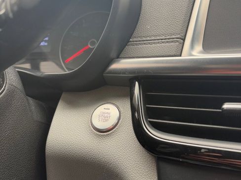 Used 2017 Kia Optima EX image 22