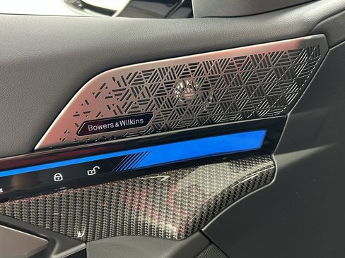 Used 2025 BMW i5 M60 w/ Premium Package image 25