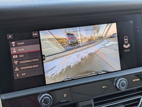 New 2026 Porsche Macan image 19