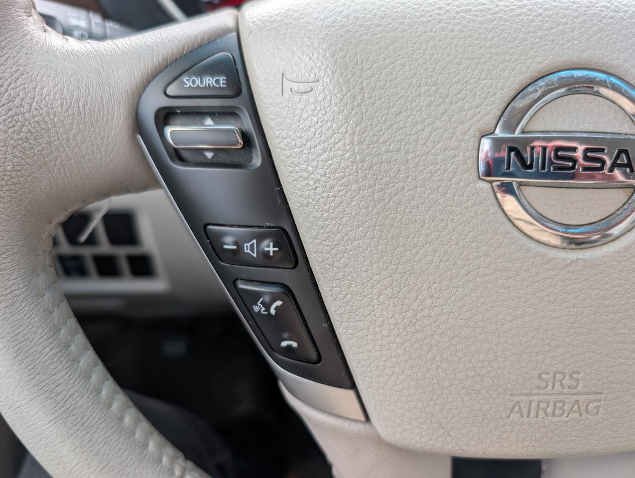Used 2017 Nissan Quest SV FWD image 21