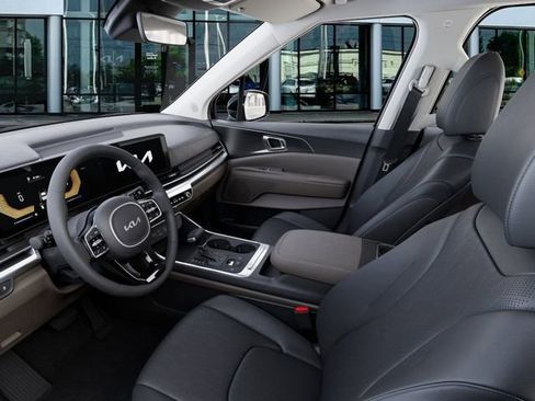 New 2026 Kia Carnival image 17