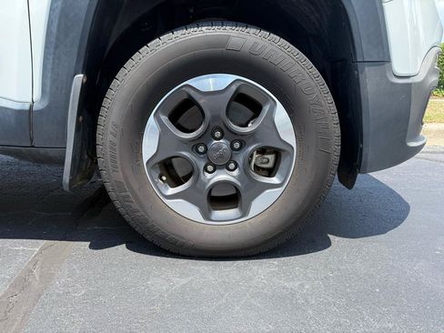 Used 2018 Jeep Renegade Sport w/ Power & Air Group AWD/4WD image 7