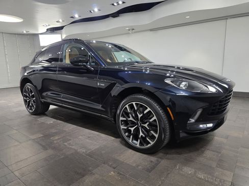 Used 2021 Aston Martin DBX image 1