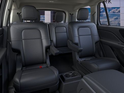 New 2026 Lincoln Aviator AWD image 11