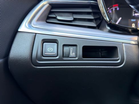 Used 2019 Cadillac XT5 Premium Luxury image 23