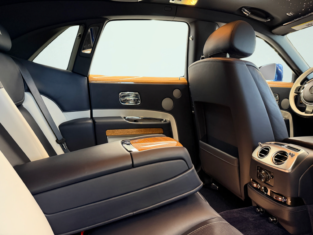 Used 2019 Rolls-Royce Ghost RWD image 52