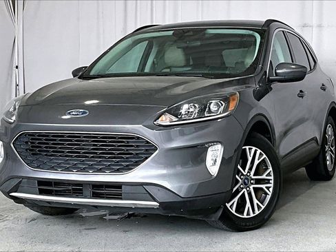 Used 2021 Ford Escape SEL image 2