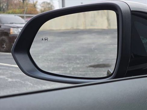 New 2026 Chevrolet Equinox EV LT image 25