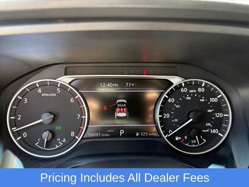 Used 2025 Nissan Rogue SV AWD/4WD image 10