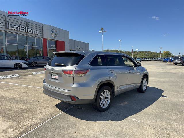 Used 2016 Toyota Highlander LE FWD image 8