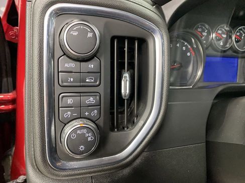 Used 2019 Chevrolet Silverado 1500 RST image 29