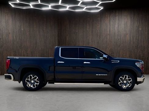 Used 2025 GMC Sierra 1500 SLT w/ SLT Premium Plus Package AWD/4WD image 8