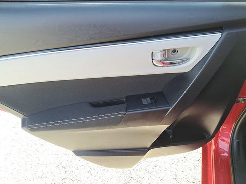 Used 2017 Toyota Corolla LE image 7