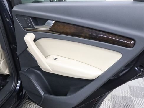 Used 2018 Audi Q5 2.0T Premium AWD/4WD image 23