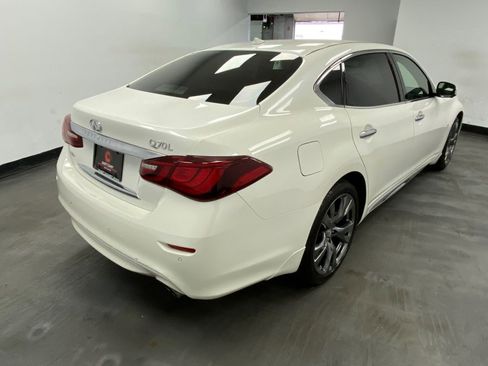 Used 2016 INFINITI Q70 L 3.7 w/ Deluxe Touring Package image 6