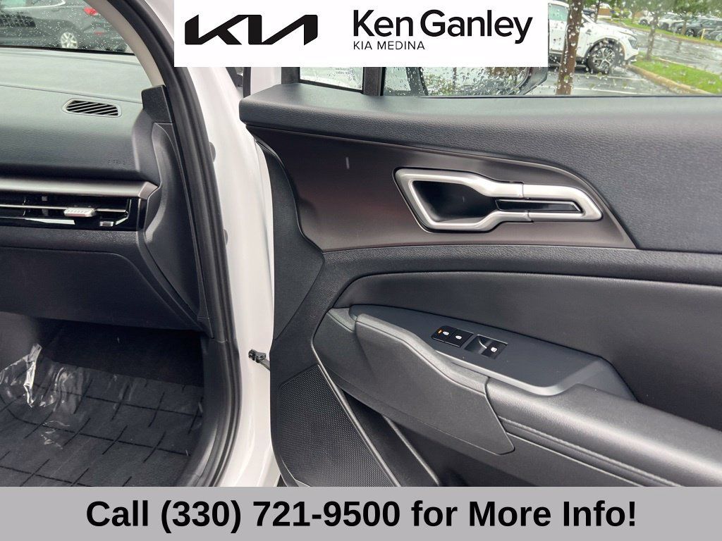 Certified 2026 Kia Sportage EX FWD image 58