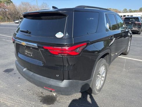 Used 2023 Chevrolet Traverse LT image 5