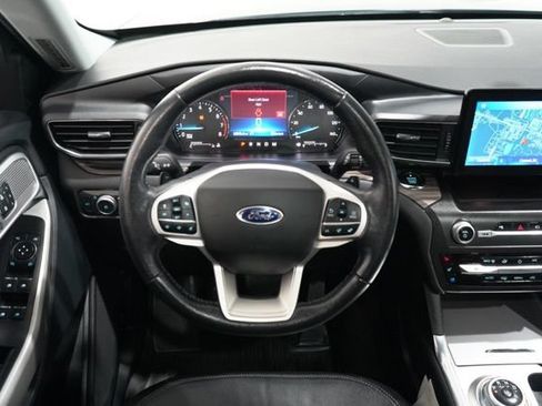 Used 2020 Ford Explorer Limited AWD/4WD image 14
