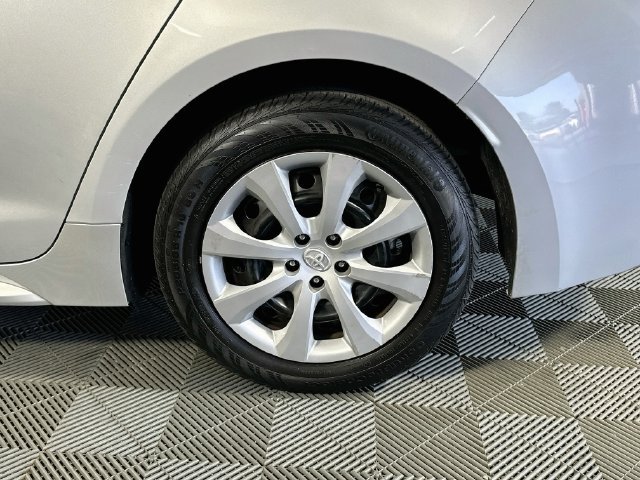Used 2022 Toyota Corolla LE FWD image 27