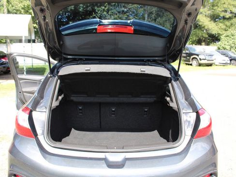 Used 2018 Chevrolet Cruze LT w/ Convenience Package image 28