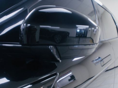 Used 2023 Land Rover Range Rover Evoque R-Dynamic S image 4