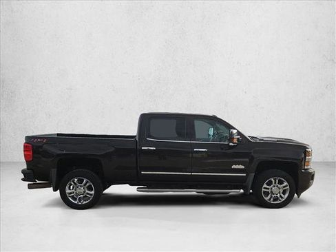 Used 2018 Chevrolet Silverado 2500 High Country w/ Duramax Plus Package image 4