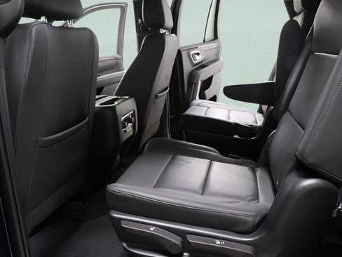 Used 2023 Chevrolet Tahoe LT image 20