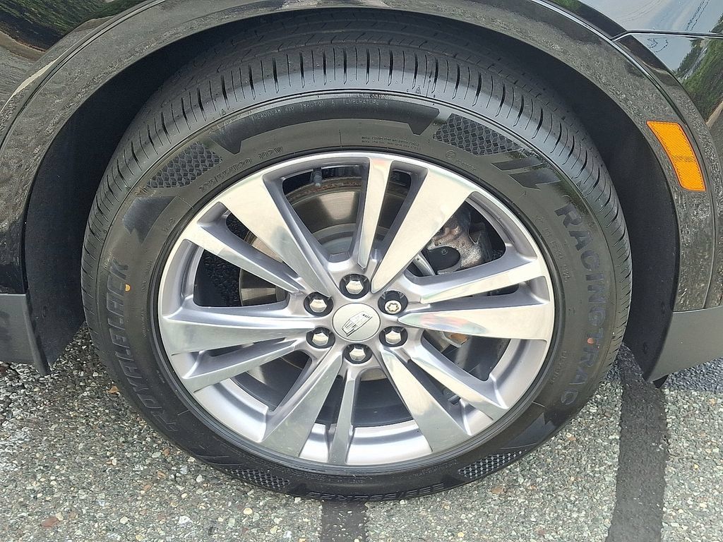 Certified 2024 Cadillac XT5 Premium Luxury w/ LPO, Floor Liner Package AWD/4WD image 8