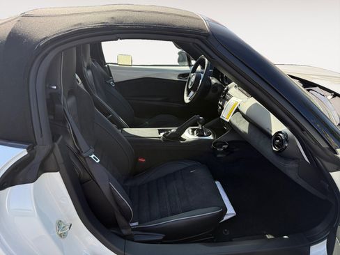 New 2026 MAZDA MX-5 Miata Club w/ Brembo/BBS Recaro Package RWD image 19