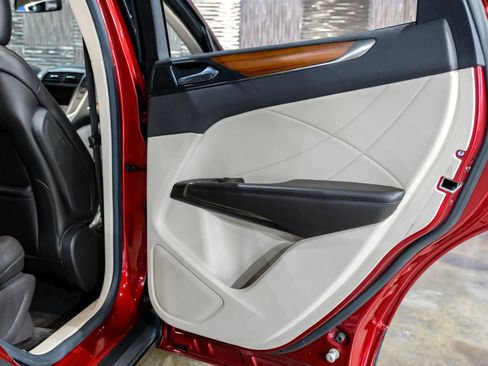 Used 2017 Lincoln MKC Select w/ Select Plus Package image 48