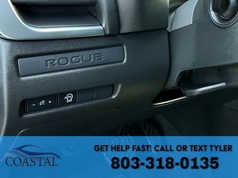 Used 2024 Nissan Rogue S image 8