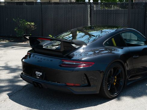 Used 2018 Porsche 911 GT3 RWD image 43
